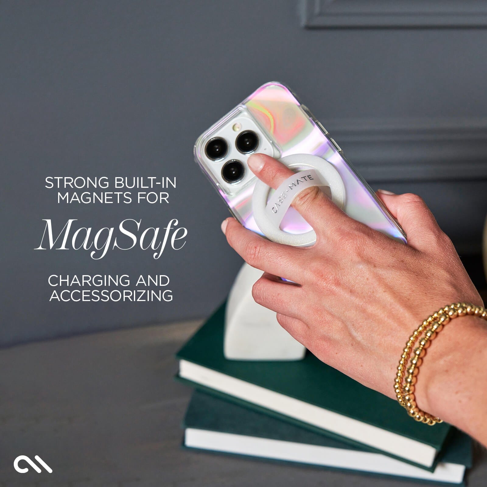 STRONG BUILT-IN MAGNETS FOR MAGSAFE CHARGING AND ACCESORIZING