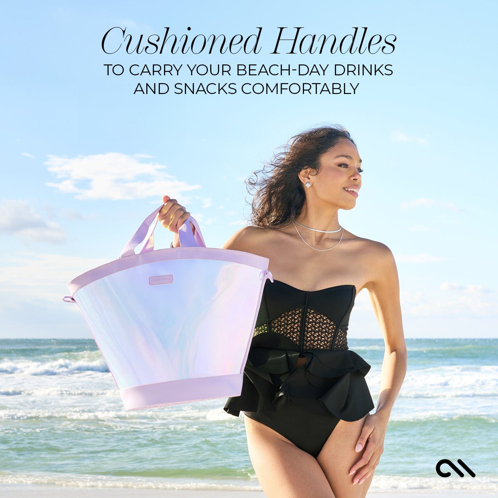 CUSHIONED HANDLES TO CARRY YOUR BEACH DAY DRINKS AND SNACKS COMFORTABLY