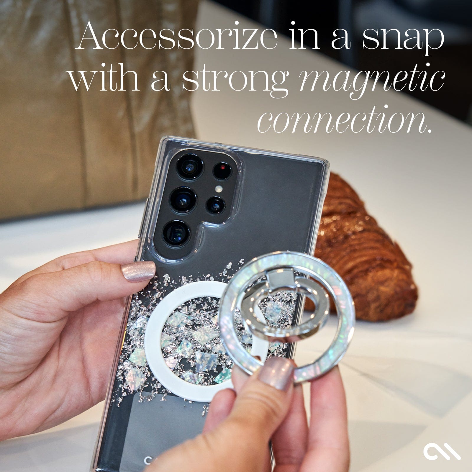 ACCESSORIZE IN A SNAP WITH A STRONG MAGNETIC CONNECTION