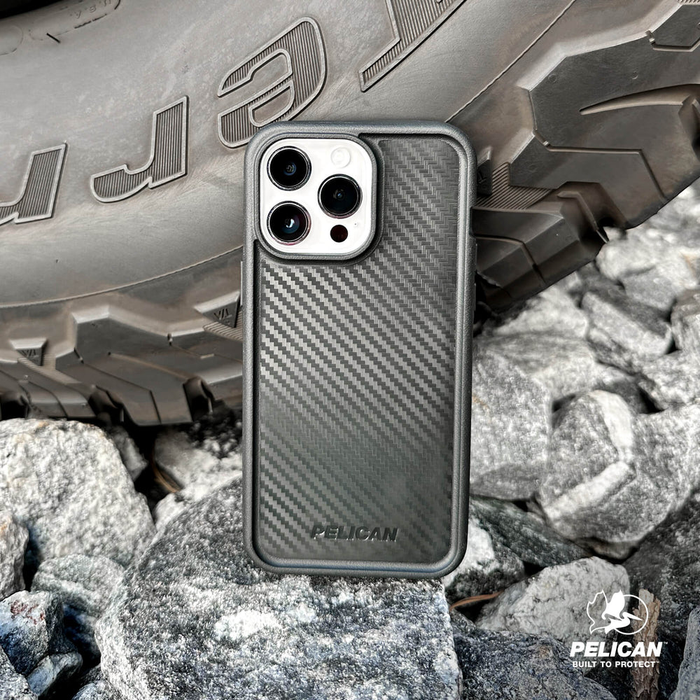 Pelican Protector Carbon MagSafe - iPhone 15 Pro