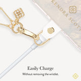 Easily Charge, without removing the wristlet
#color_emilie filigree rose quartz