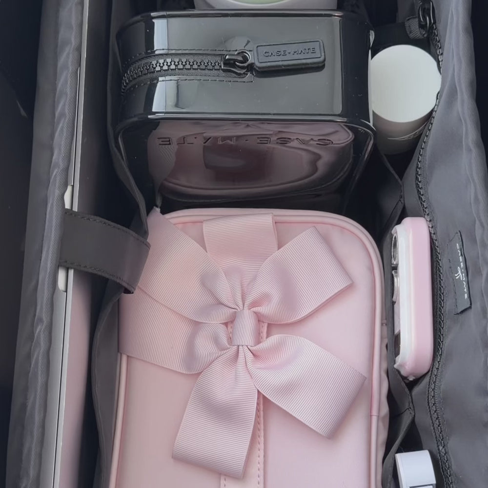 A video showing the tote organizer full of stuff inside the jelly tote bag
#color_midnight black