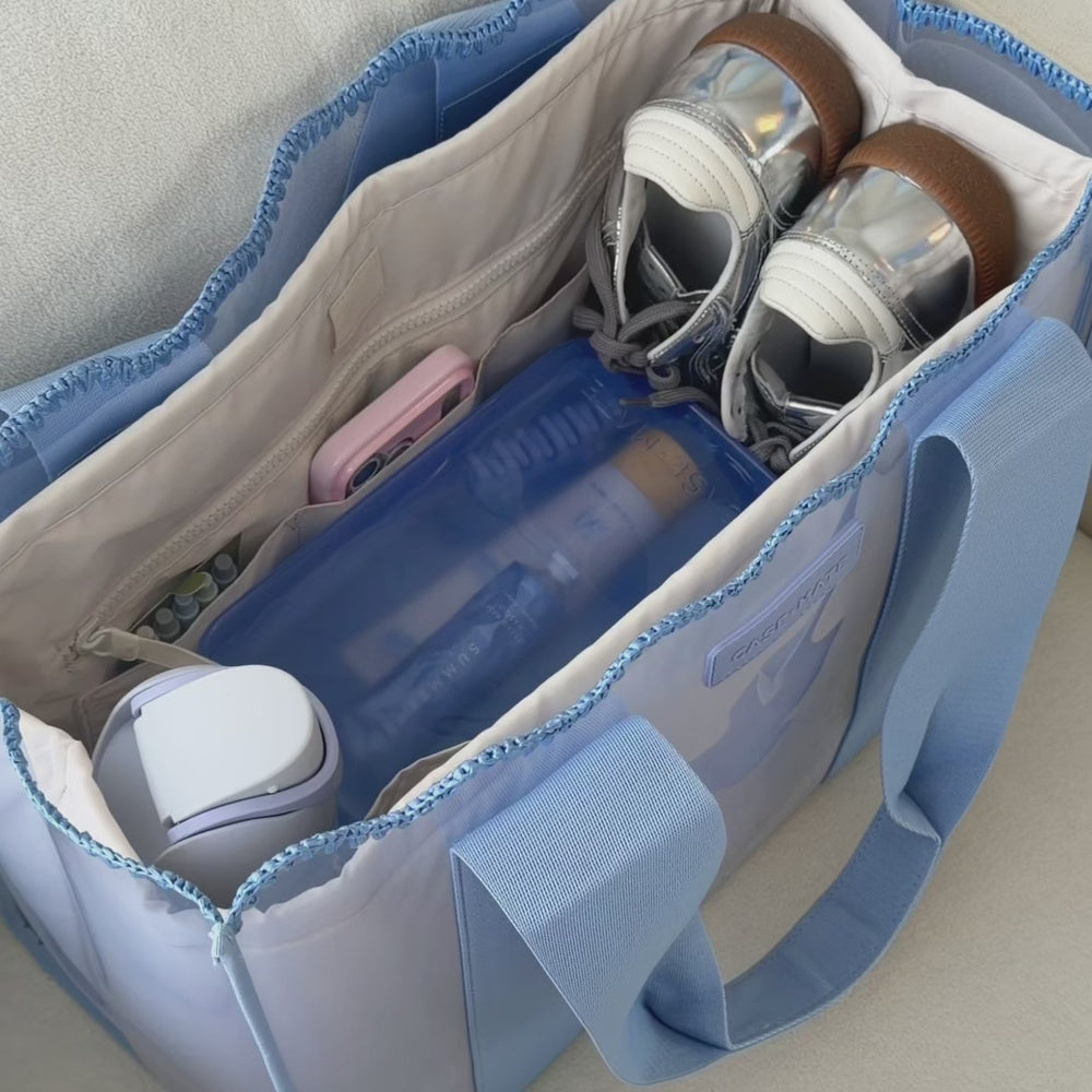 A video showing the French Vanilla Tote organizer inside of a Jelly tote bag 
#color_french vanilla 
