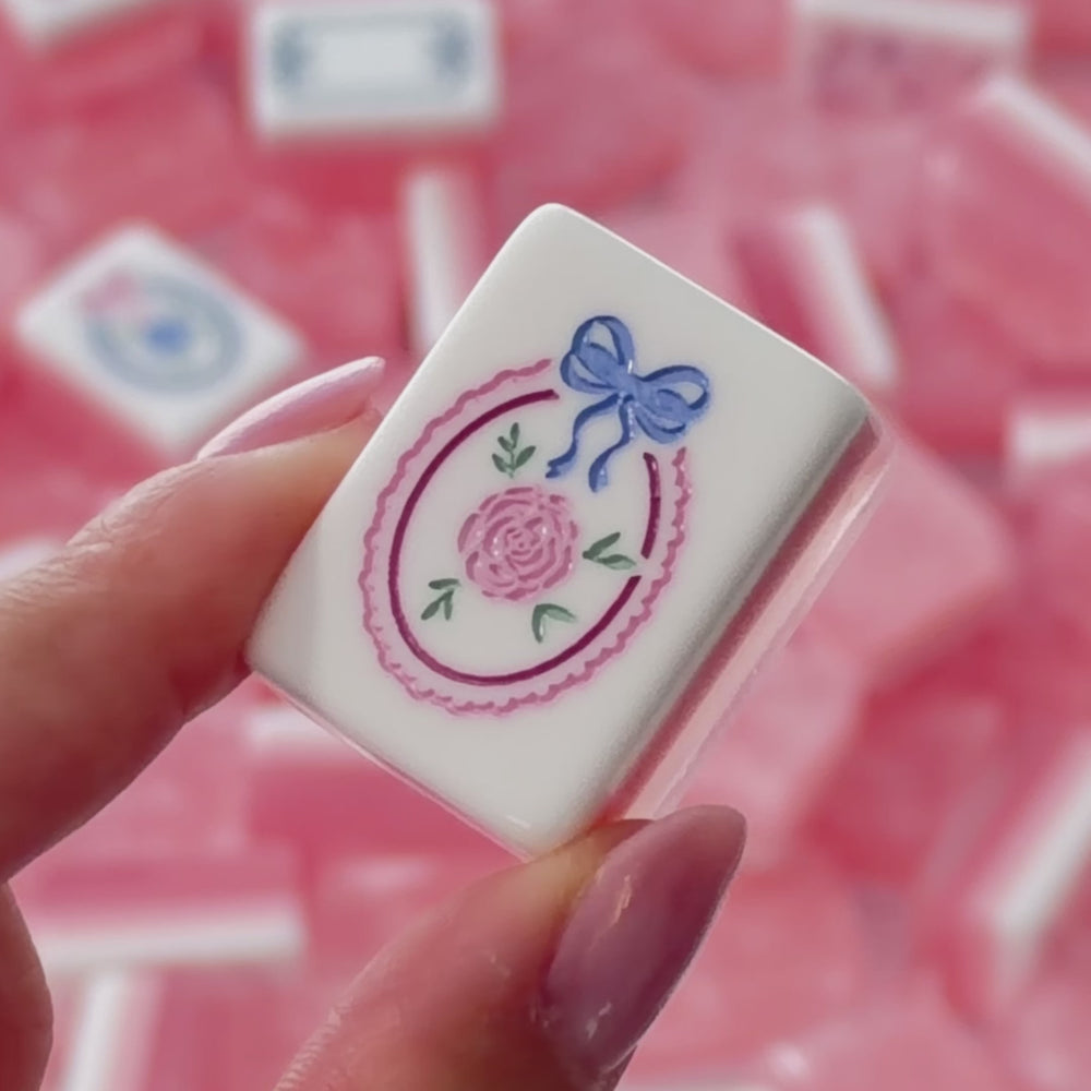 A video showing the mahjong jelly tiles for ballet pink edition, with our ballet pink mat and racks
#color_ballet pink pearl edition