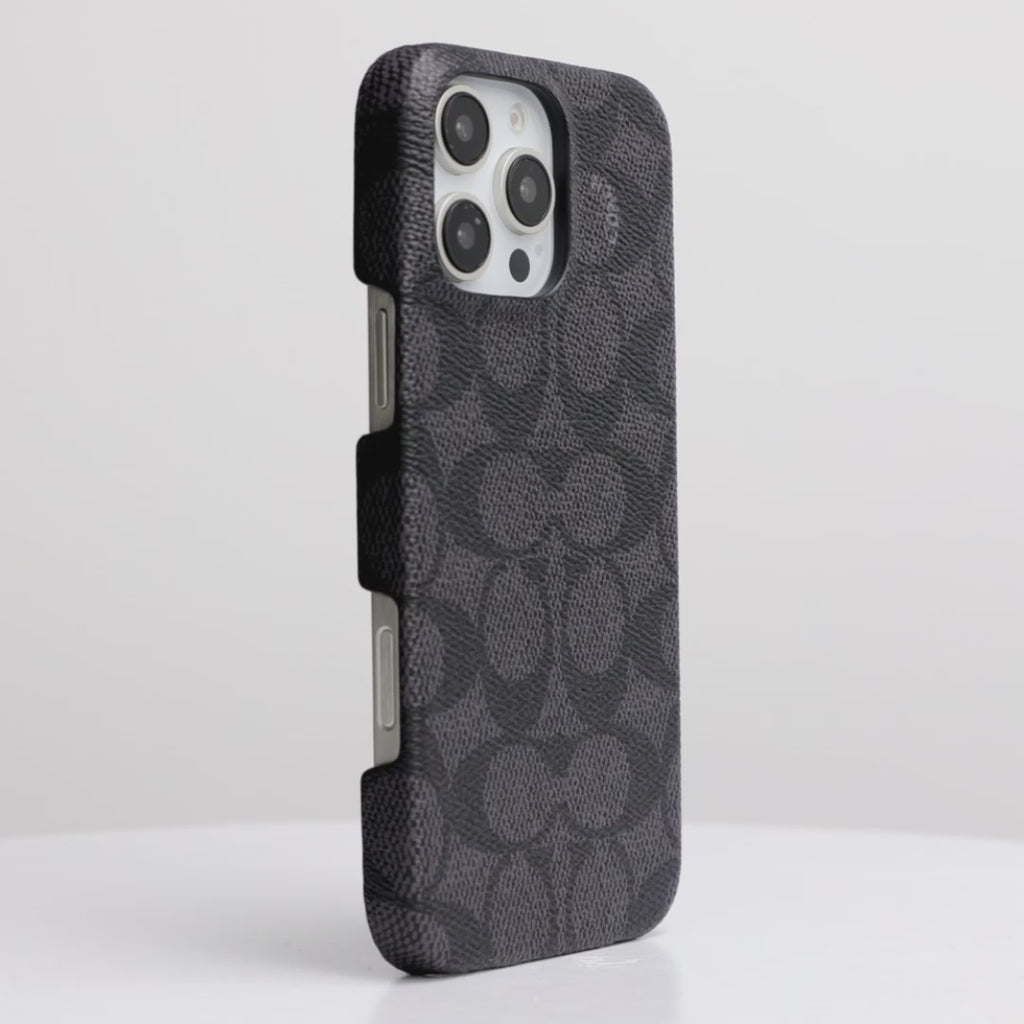 ROTATING Coach Slim Wrap Signature Canvas Charcoal - iPhone 16 CASE IN VIDEO