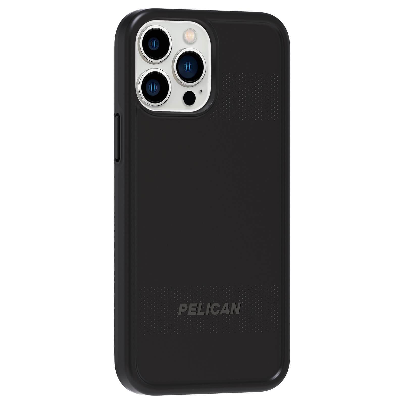 Black Pelican Protector with built in magnets for MagSafe color::Black